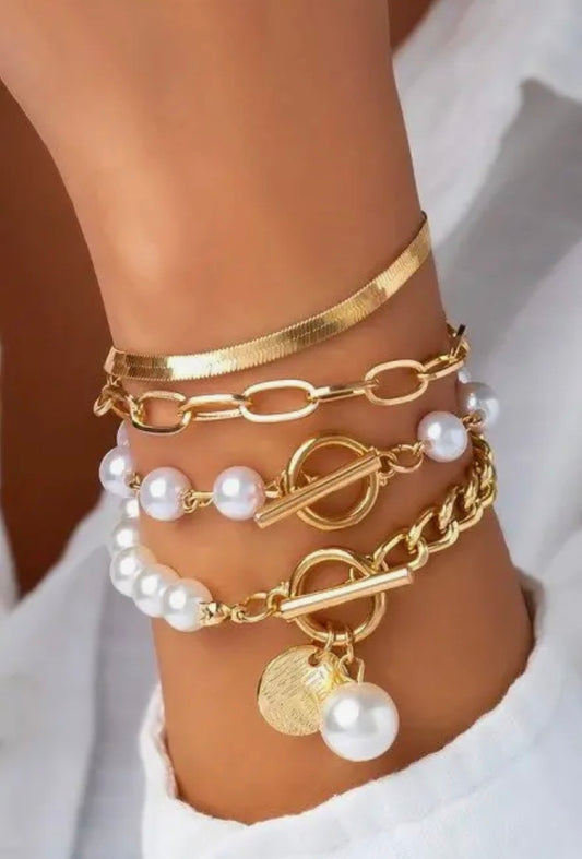 Multilayer Pearl Chain Herringbone
Mix Bracelet