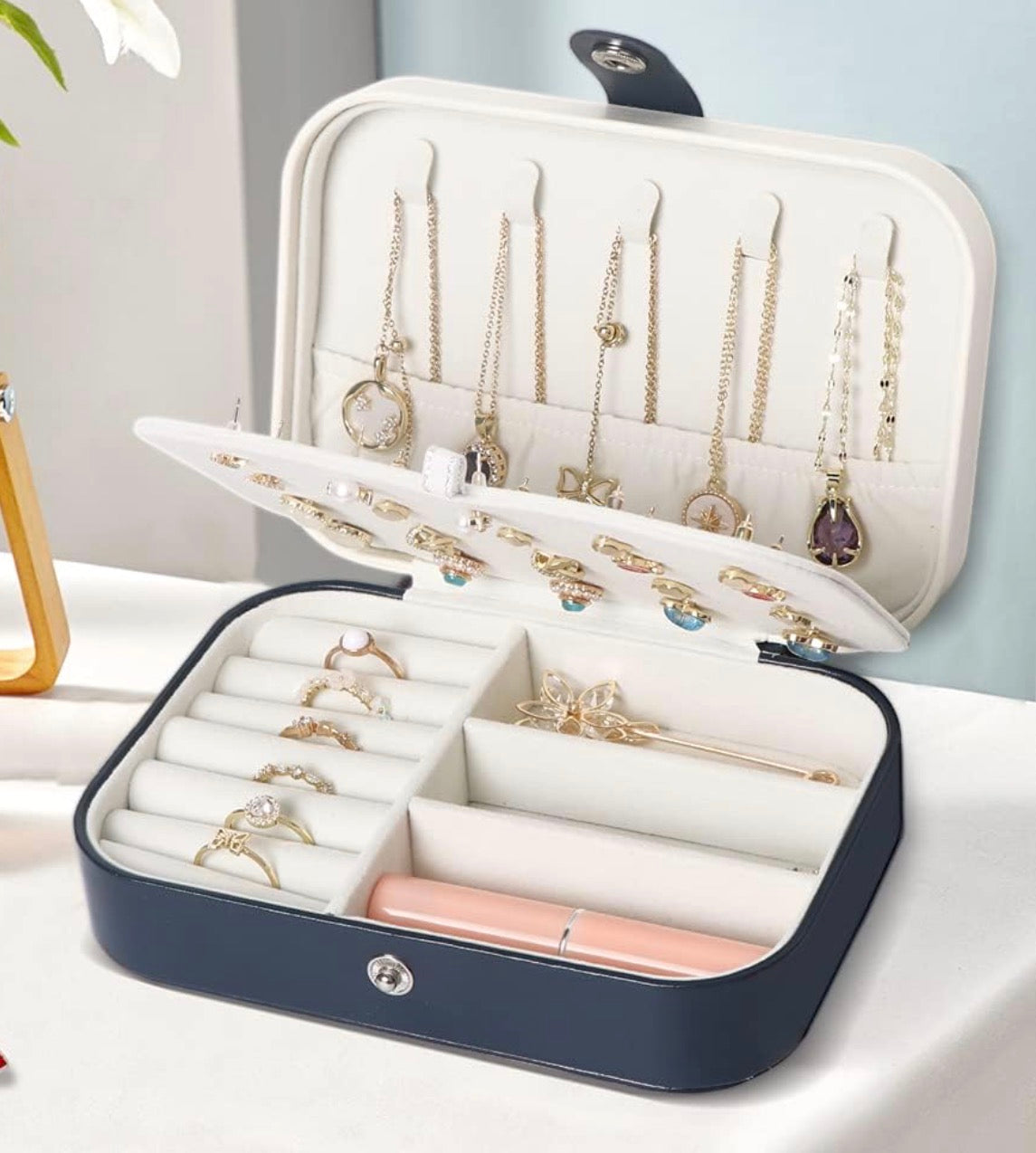 Travel Small Jewelry Case for Women, Girls, Small Jewelry Box for Rings Necklaces, Bracelets, Earrings
