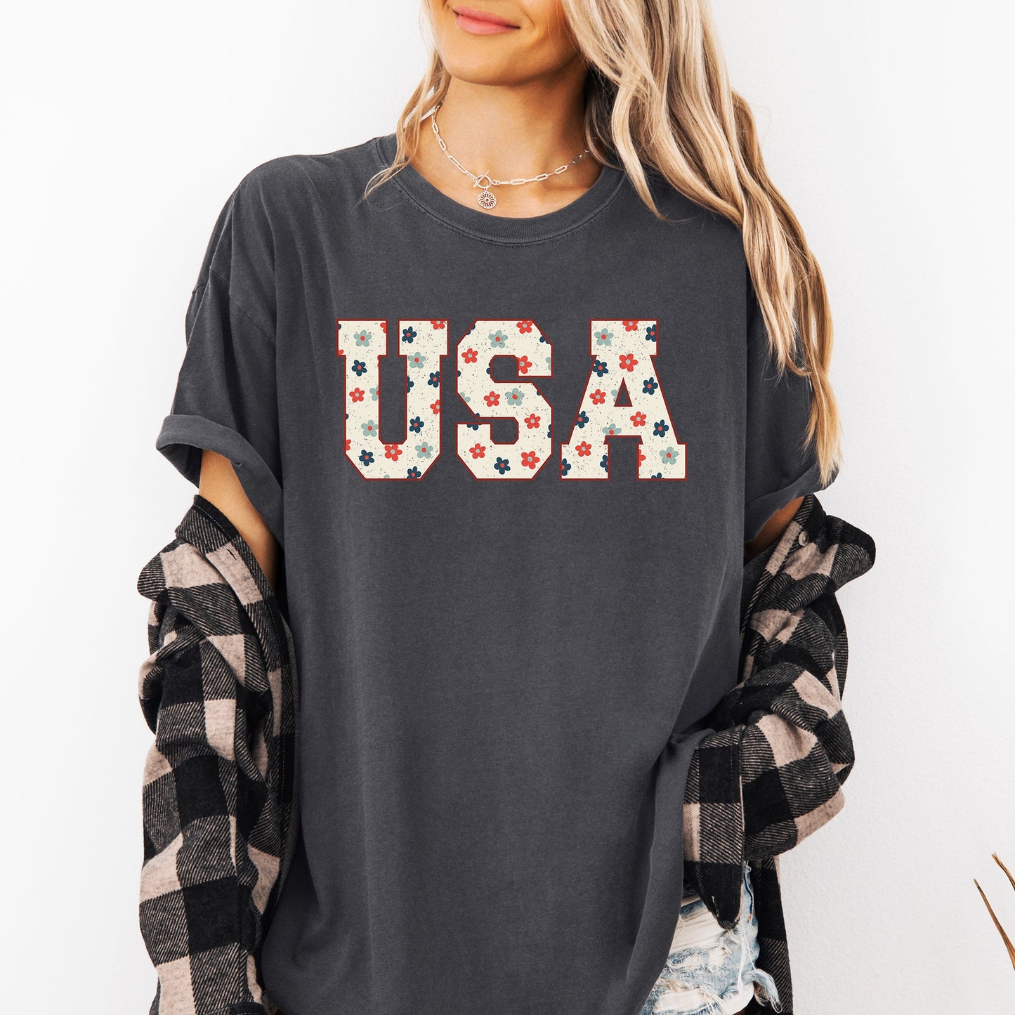 USA Flowers, Minimalist, Patriotic, America, 4th of July Tshirt Comfort Colors T-Shirt